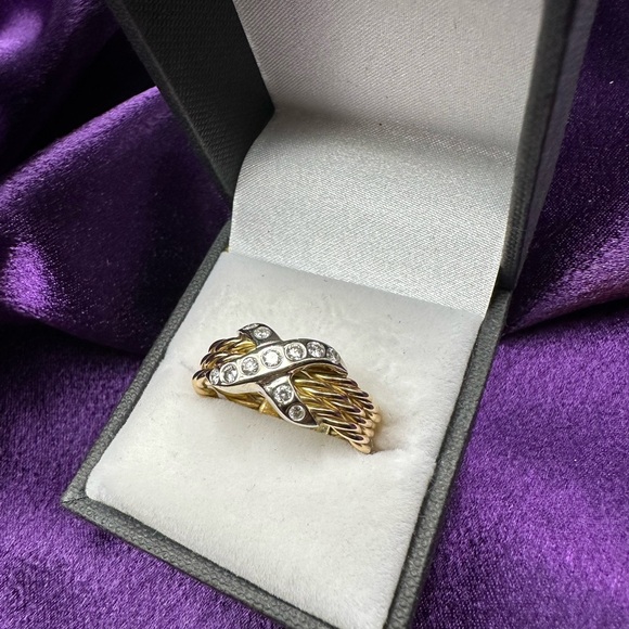 14k Yellow and White gold ring with diamonds. - Picture 6 of 7
